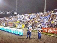 Foto: "Copando 12 De Octubre" Barra: Comandos Azules • Club: Millonarios