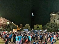 Foto: "En el Obelisco de Buenos Aires, Argentina (13/03/2018)" Barra: Comandos Azules • Club: Millonarios