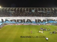 Foto: "Telón" Barra: La Guardia Imperial • Club: Racing Club