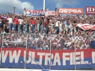 Foto: "Graderia" Barra: La Ultra Fiel • Club: Club Deportivo Olimpia
