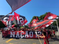 Foto: "Caminhada para o clássico contra o Botafogo." Barra: Nação 12 • Club: Flamengo
