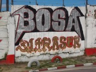 Mural - Graffiti - Pintada - "La Ultra Sur Bosa" Mural de la Barra: La Guardia Albi Roja Sur • Club: Independiente Santa Fe