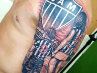 Tattoo - Tatuaje - tatuagem - "@ThiagoScap" Tatuaje de la Barra: Movimento 105 Minutos • Club: Atlético Mineiro • País: Brasil
