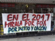 Trapo - Bandeira - Faixa - Telón - "En el 2017 mirala por Fox por putito y cagón" Trapo de la Barra: Los Borrachos del Tablón • Club: River Plate