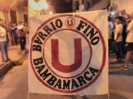 Trapo - Bandeira - Faixa - Telón - "BARRIO U FINO BAMBAMARCA" Trapo de la Barra: Trinchera Norte • Club: Universitario de Deportes • País: Peru